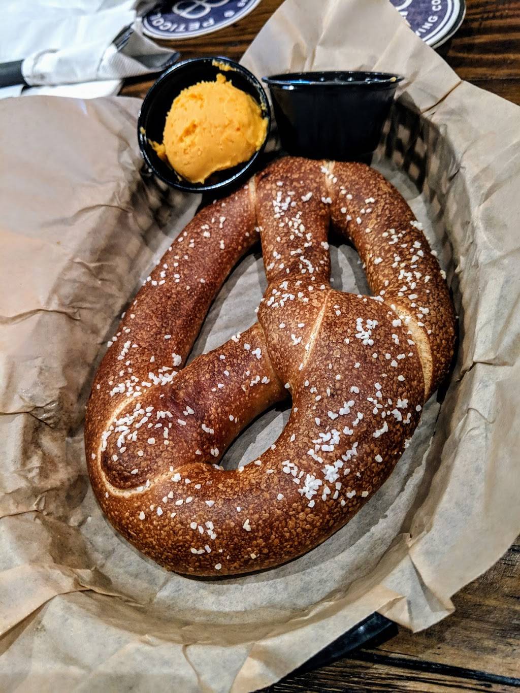 District 9 Draught Haus | restaurant | 718 N Buckner Blvd Suite 215, Dallas, TX 75218, USA | 4697099993 OR +1 469-709-9993