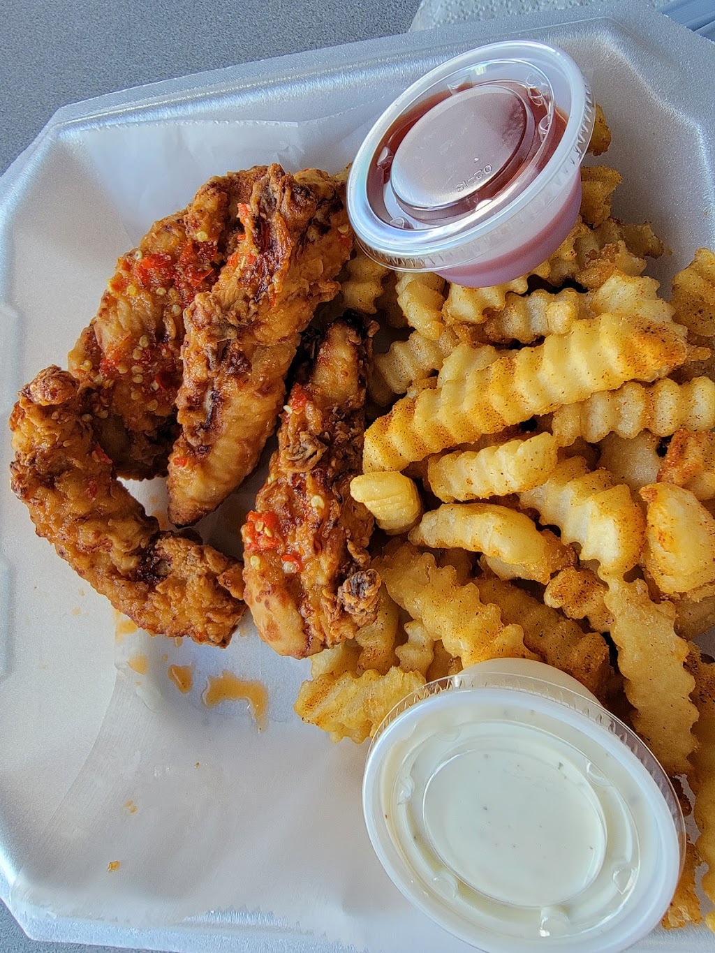 Happy Chickenzz | restaurant | 2500 Central Ave SW, Albuquerque, NM 87104, USA | 5052423377 OR +1 505-242-3377