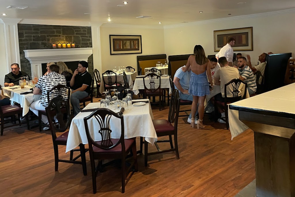 Morina Restaurant | restaurant | 1617 Saybrook Rd, Haddam, CT 06438, USA | 8603454472 OR +1 860-345-4472