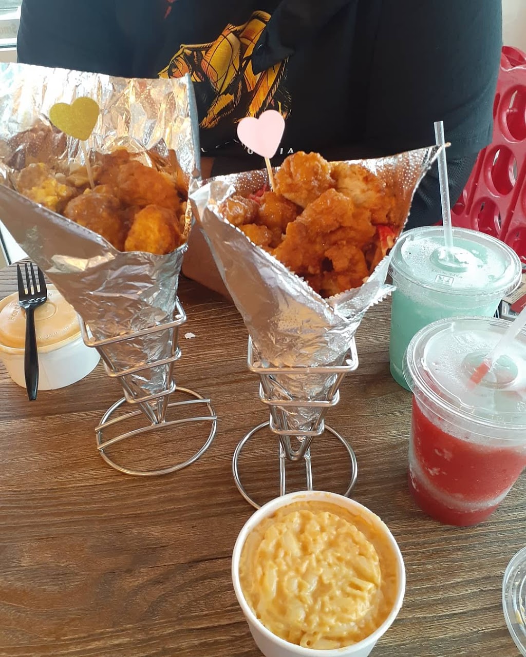 ChicknCone | restaurant | 1919 N Shepherd Dr Suite B, Houston, TX 77008, USA | 7133937806 OR +1 713-393-7806