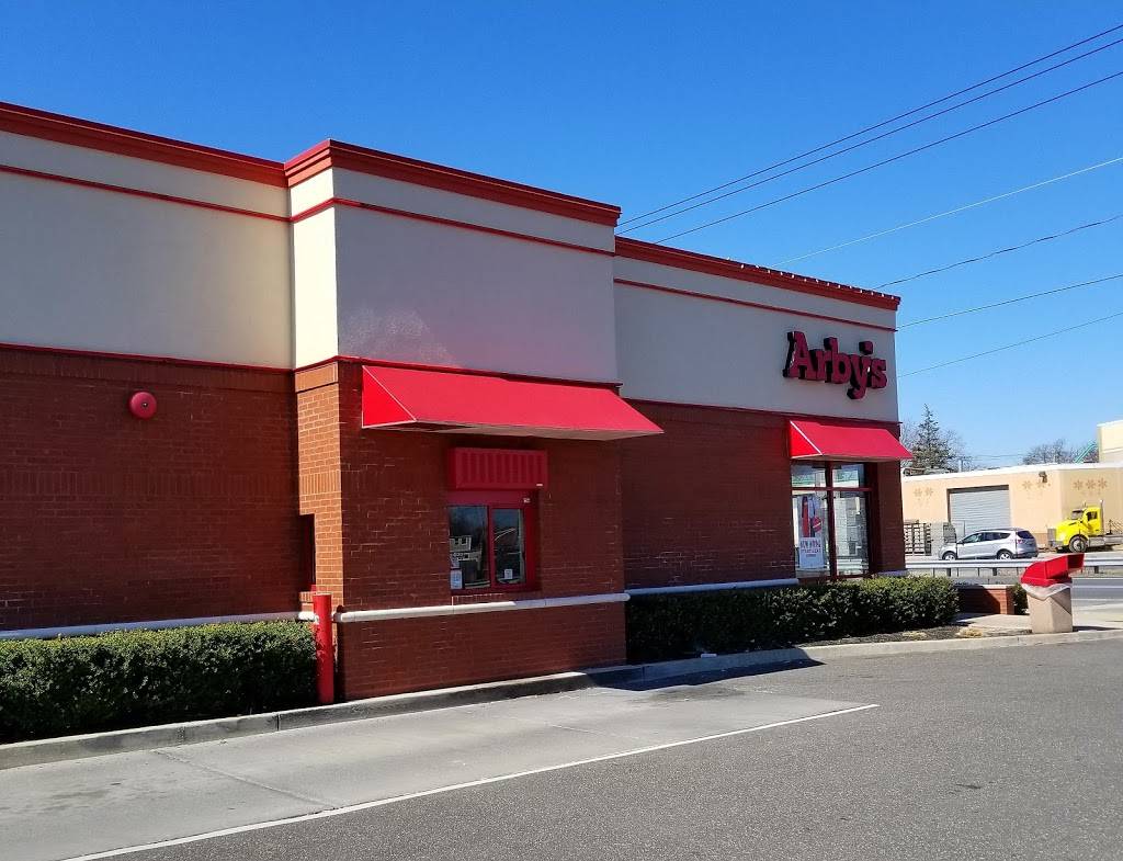 Arbys | restaurant | 100 Sunrise Hwy, Lindenhurst, NY 11757, USA | 6314504448 OR +1 631-450-4448