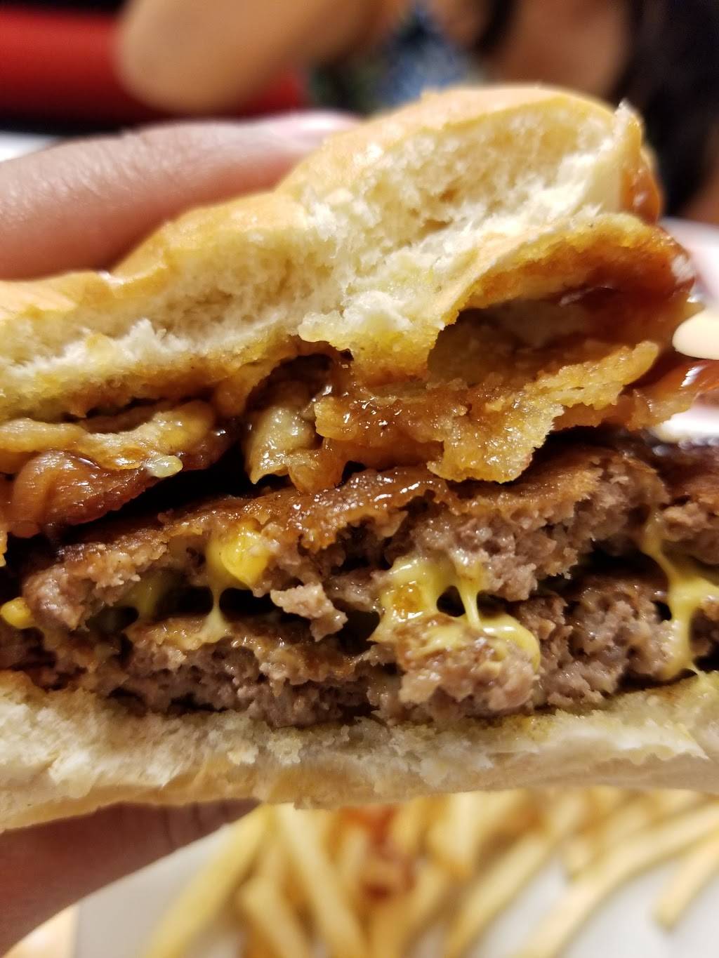 Steak n Shake | restaurant | 10835 Kings Rd, Myrtle Beach, SC 29572, USA | 8434975700 OR +1 843-497-5700