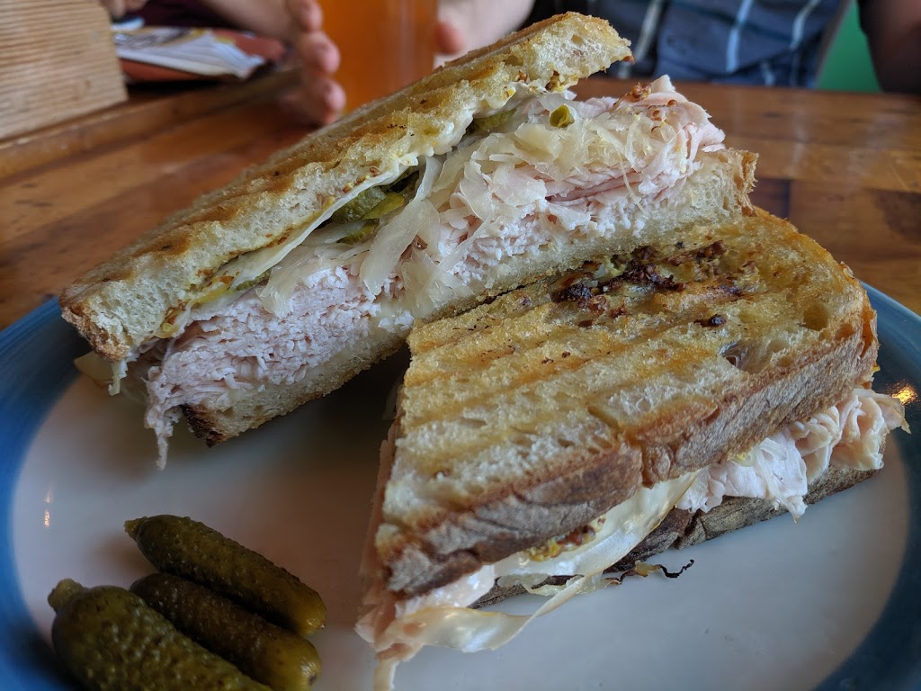 The Cask Cafe | restaurant | 206 S Robinson St, Richmond, VA 23220, USA | 8043552402 OR +1 804-355-2402