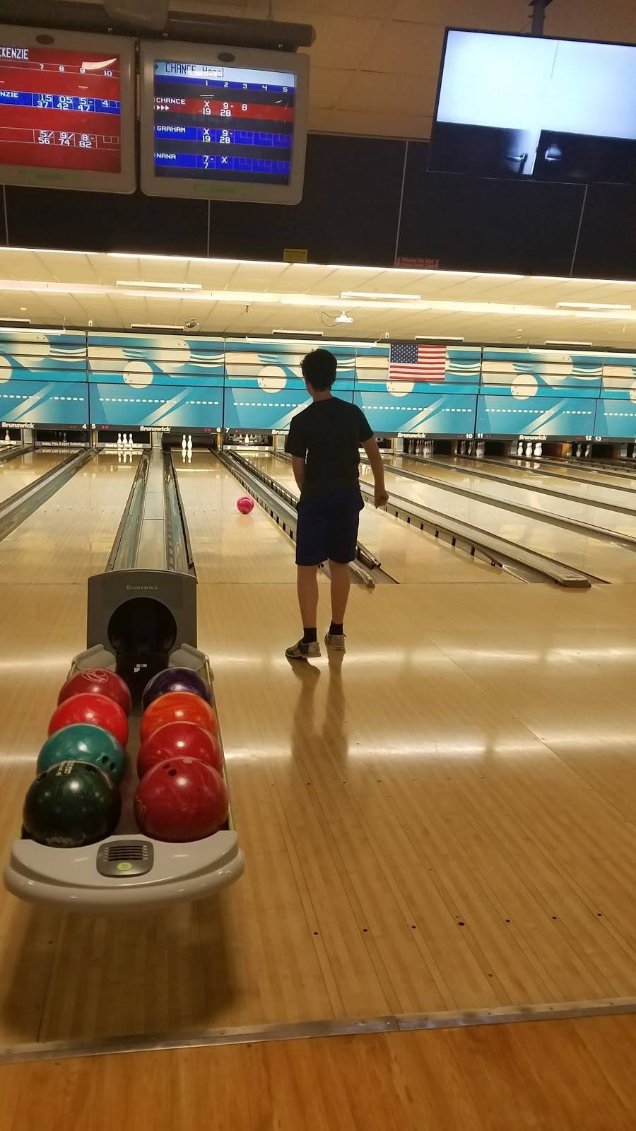 Cherokee Lanes | restaurant | 1149 Marietta Hwy, Canton, GA 30114, USA | 7703452866 OR +1 770-345-2866