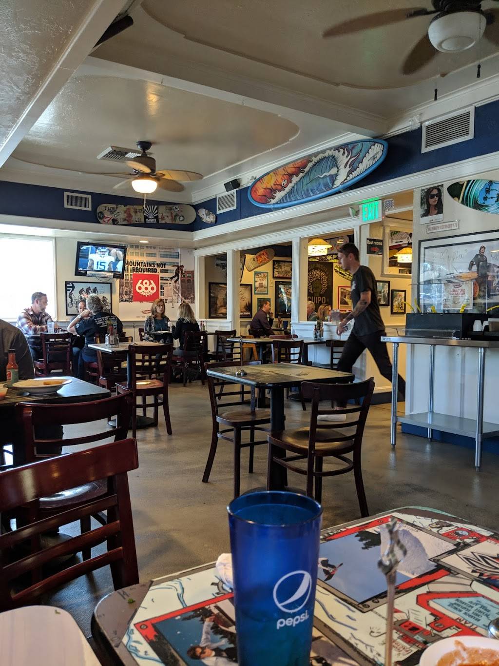 Wahoos Fish Taco | restaurant | 3000 Bristol St, Costa Mesa, CA 92626, USA | 7144350130 OR +1 714-435-0130