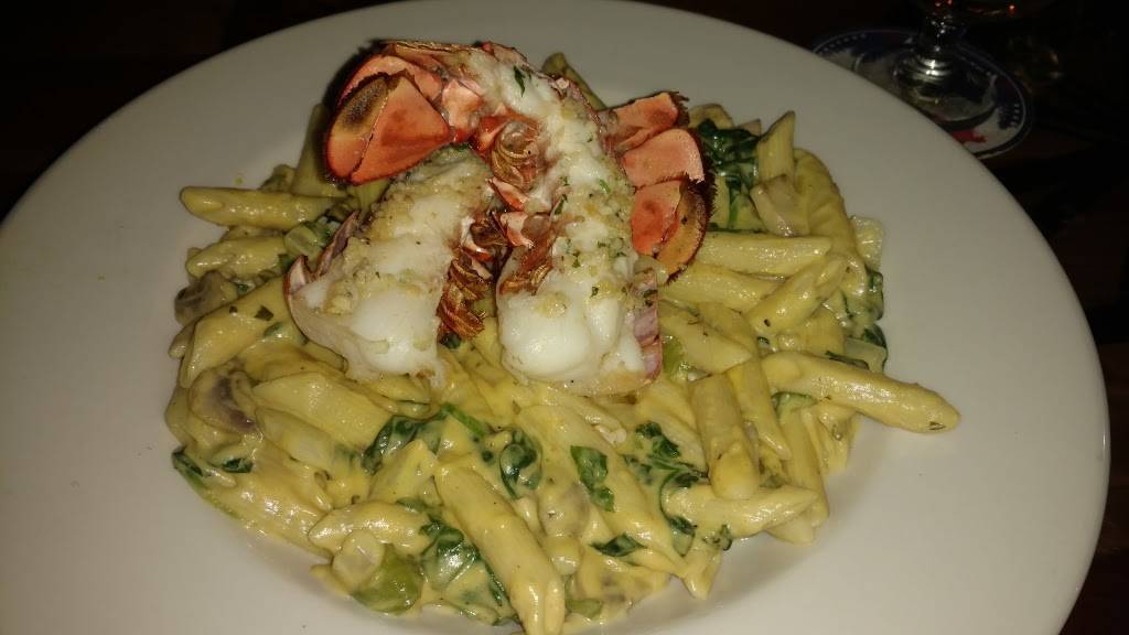 Loose Wheel Supper Club | restaurant | 302 W Main St, Hortonville, WI 54944, USA | 9207793040 OR +1 920-779-3040