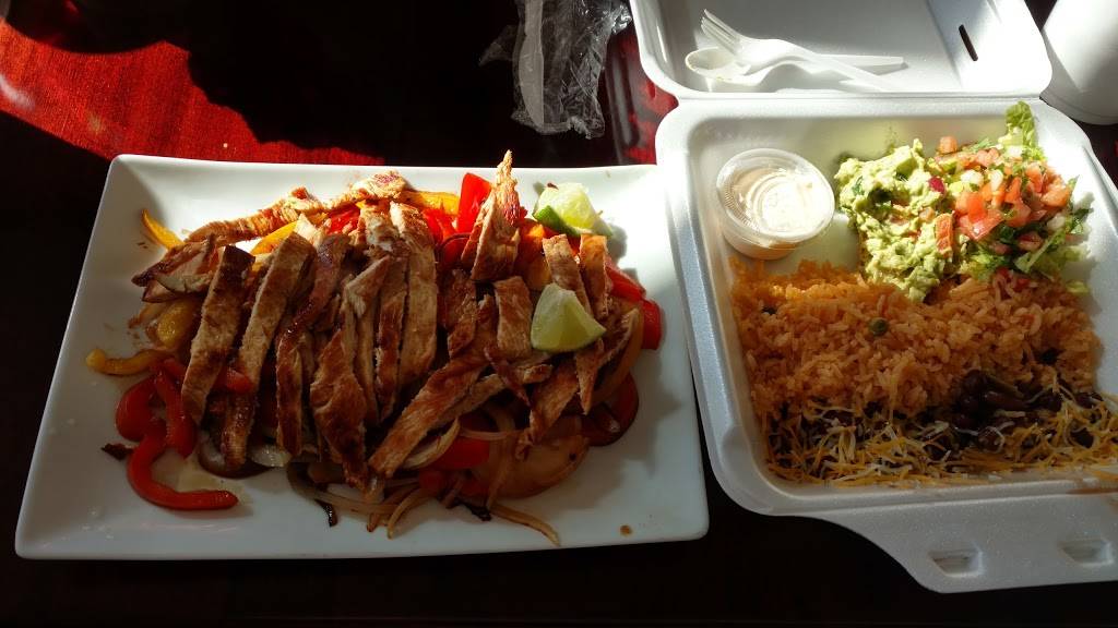 Chiquita Queen | restaurant | 215 Saw Mill Rd, West Haven, CT 06516, USA | 2039321334 OR +1 203-932-1334