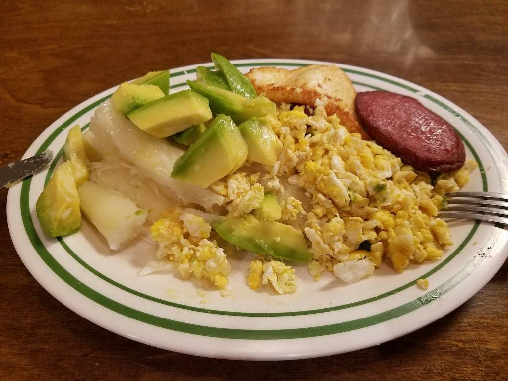 La Estrella | restaurant | 2104 Grand Concourse, The Bronx, NY 10457, USA | 7189332815 OR +1 718-933-2815