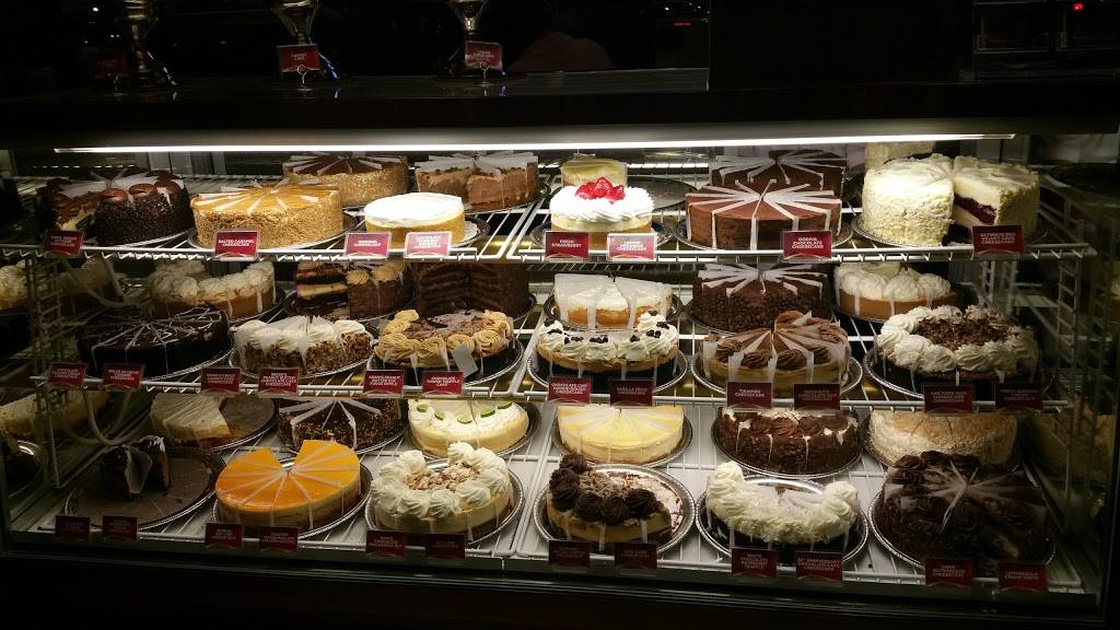 The Cheesecake Factory | restaurant | 160 S Green Valley Pkwy, Henderson, NV 89052, USA | 7022076372 OR +1 702-207-6372