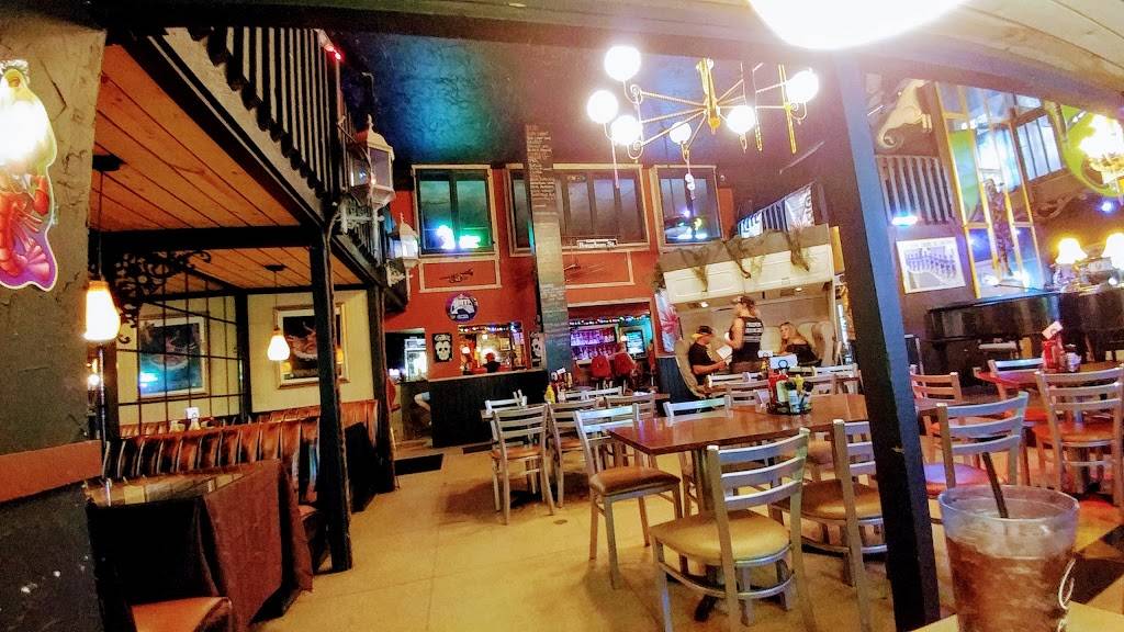 Ragin Cajun Piano Bar | restaurant | 210 W 3rd St, Alton, IL 62002, USA | 6184339119 OR +1 618-433-9119