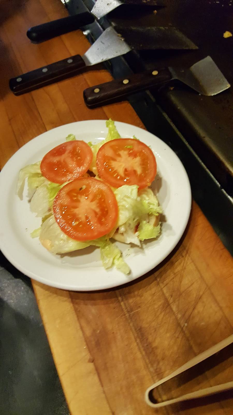 Dinner Bell | restaurant | 305 S Main St, Salem, IN 47167, USA | 8128835744 OR +1 812-883-5744