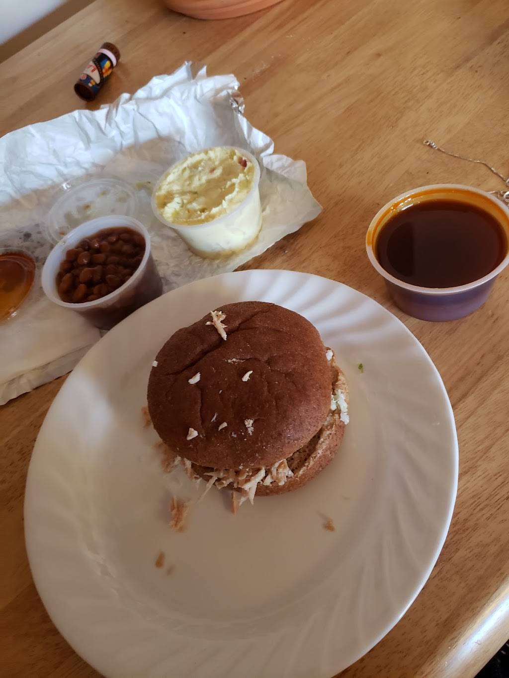 Whitts Barbecue | restaurant | 2532 Spring Ave SW, Decatur, AL 35601, USA | 2563502748 OR +1 256-350-2748