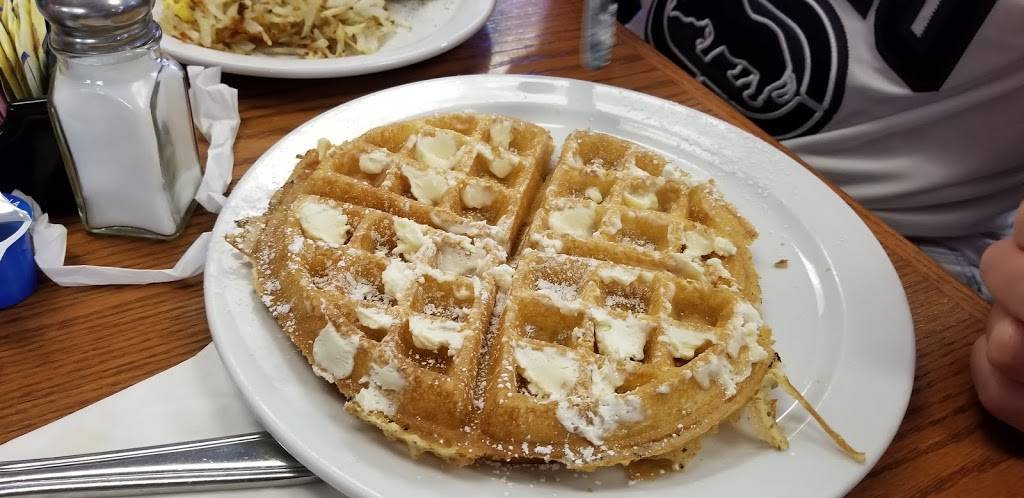 Annies Cafe | restaurant | 32251 Mission Trail #8, Lake Elsinore, CA 92530, USA | 9512456106 OR +1 951-245-6106