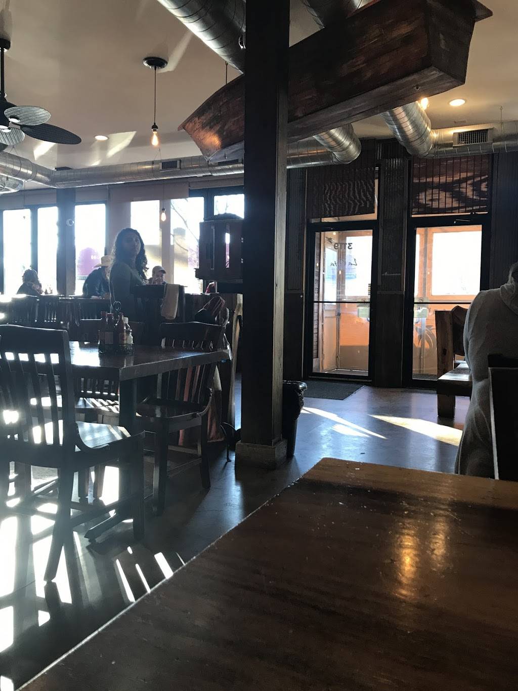 Mariscos la Costa | restaurant | 3119 N Central Ave, Chicago, IL 60634, USA | 7738532057 OR +1 773-853-2057