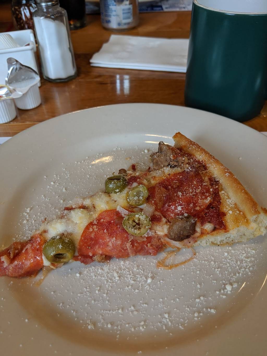 Linwood Hotel | restaurant | 115 W Center St, Linwood, MI 48634, USA | 9896973041 OR +1 989-697-3041