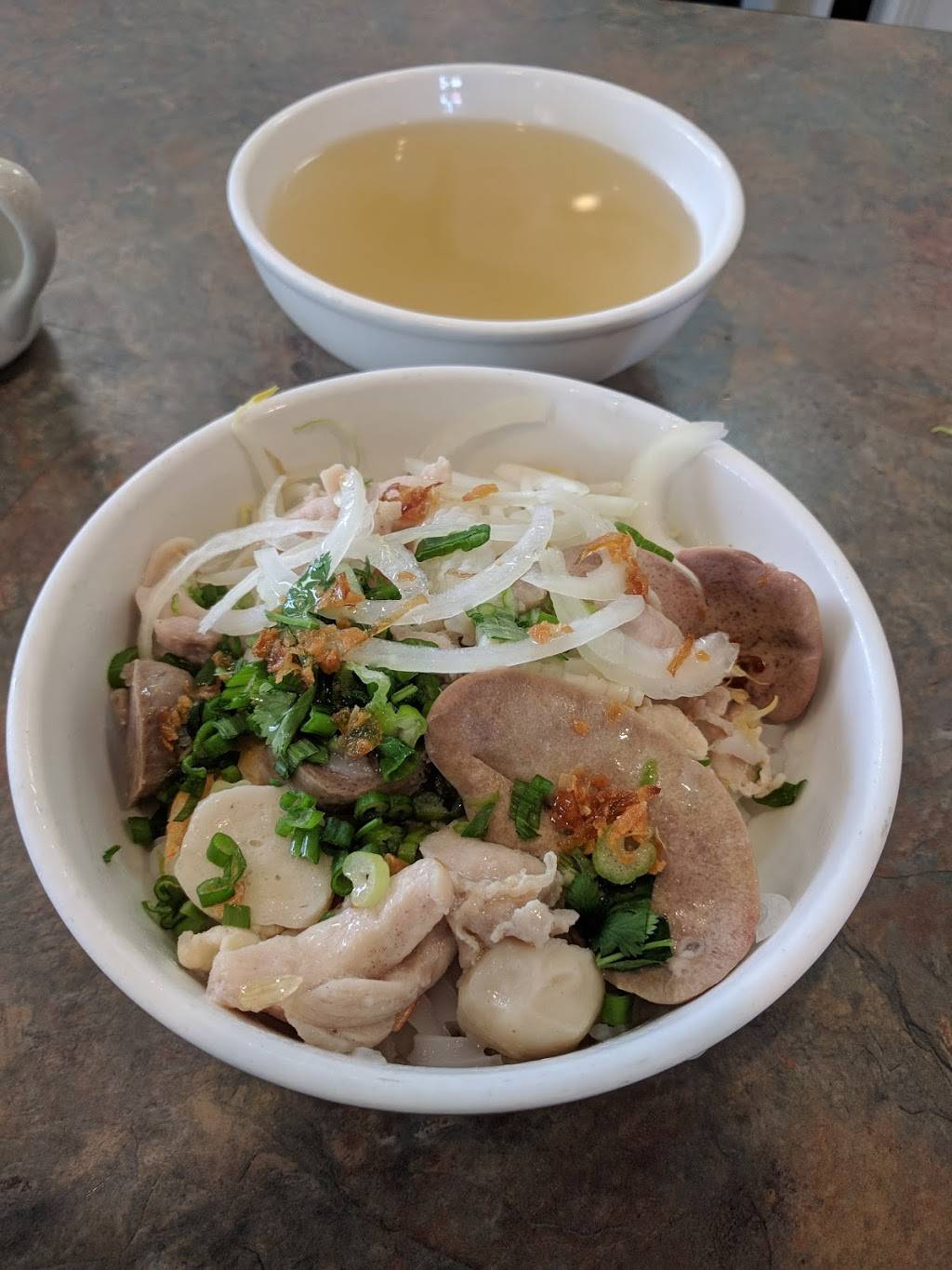 Fung Wong Bakery | restaurant | 833 International Blvd, Oakland, CA 94606, USA | 5108328182 OR +1 510-832-8182