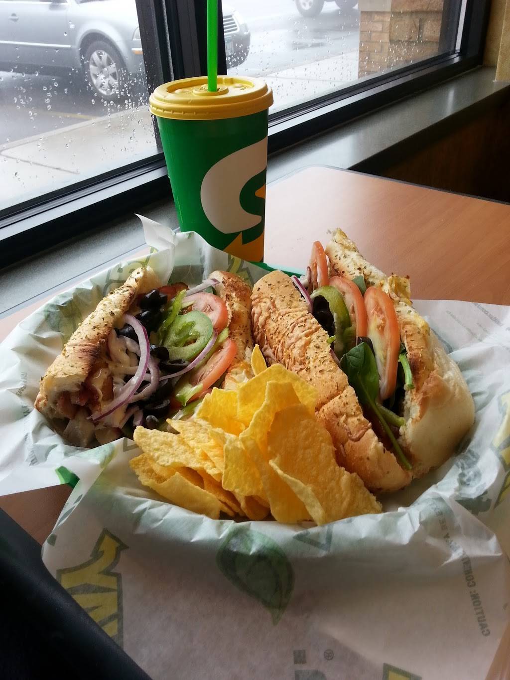 Subway Restaurants | restaurant | 1420 Kenwood Ave, Duluth, MN 55811, USA | 2187242722 OR +1 218-724-2722
