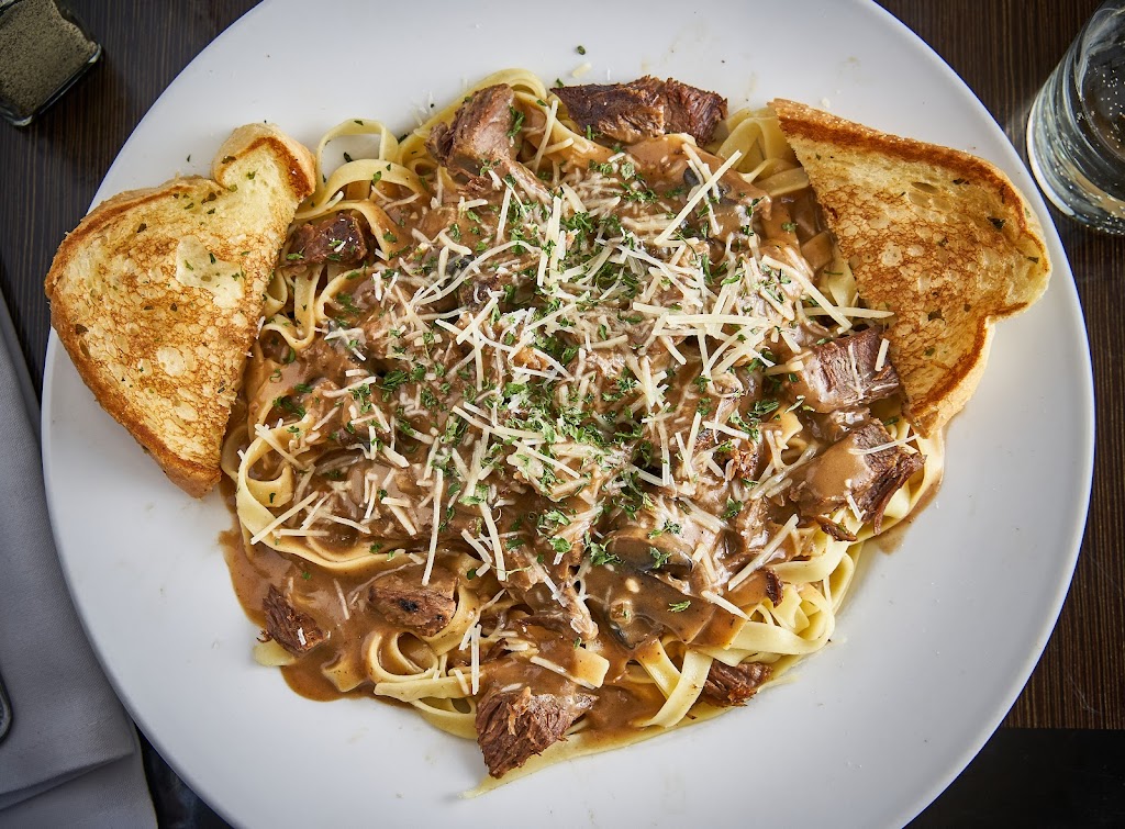 Chef Peters Bistro @ Westbrook | restaurant | 19260 N Westbrook Pkwy, Peoria, AZ 85382, USA | 6232485699 OR +1 623-248-5699