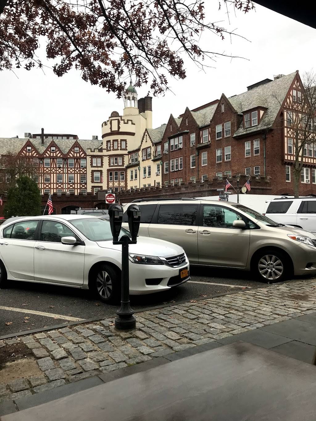 AKAI Lounge | restaurant | 57 Spencer Pl, Scarsdale, NY 10583, USA | 9147222022 OR +1 914-722-2022