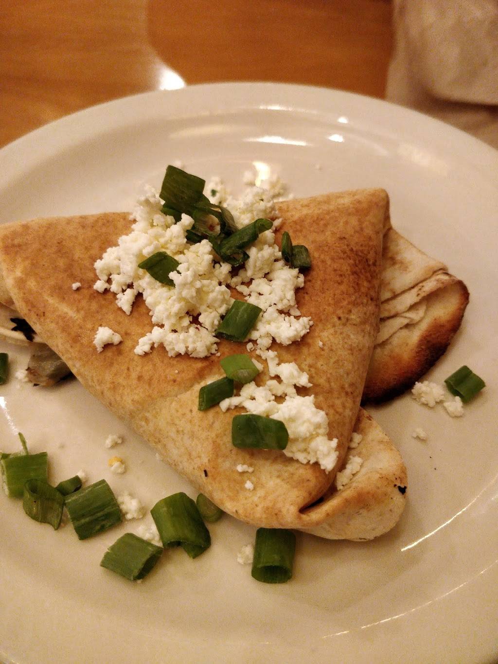 Aladdins Eatery Hyde Park | restaurant | 3664 Edwards Rd, Cincinnati, OH 45208, USA | 5138718333 OR +1 513-871-8333