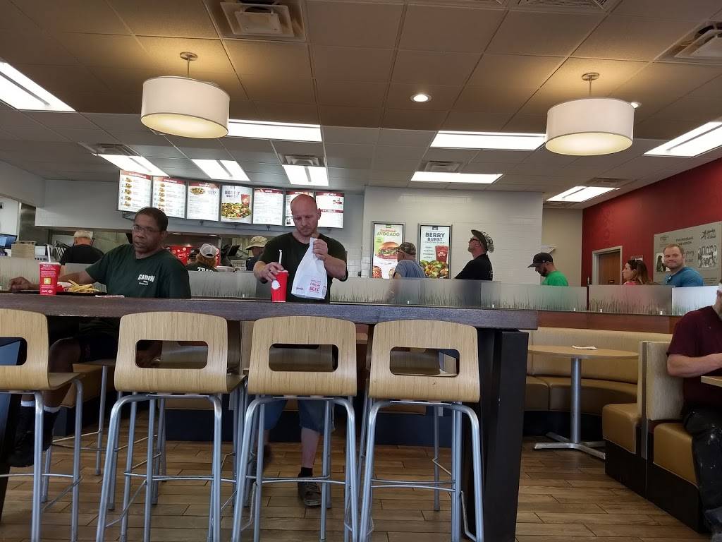 Wendys | restaurant | 1160 Hellertown Rd, Bethlehem, PA 18015, USA | 6103178155 OR +1 610-317-8155