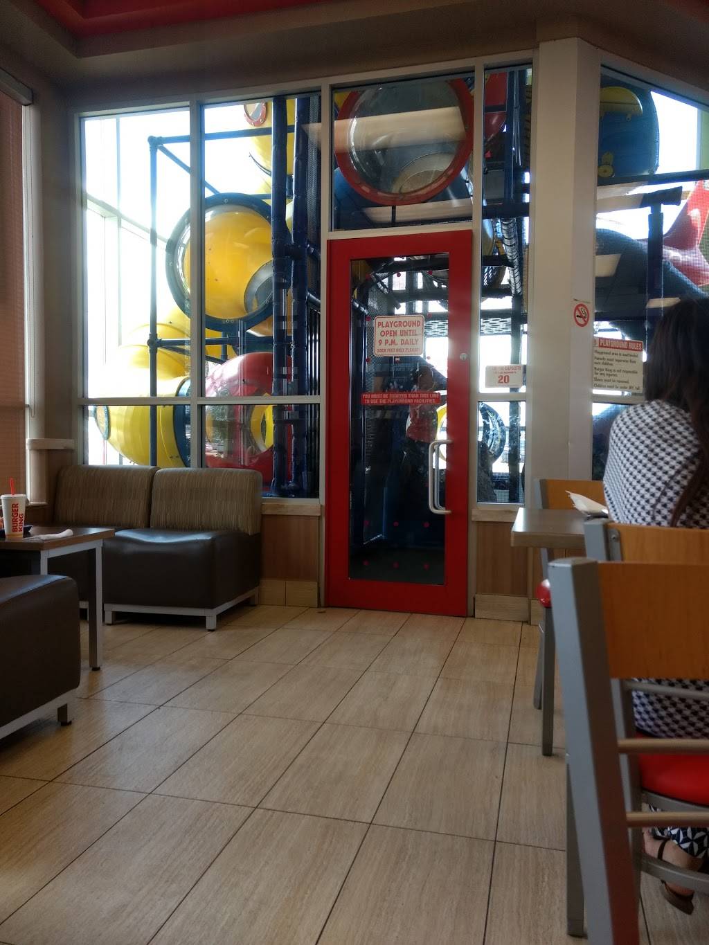 Burger King | restaurant | 1615 Wilson Ave, North York, ON M3L 1A5, Canada | 4162499552 OR +1 416-249-9552