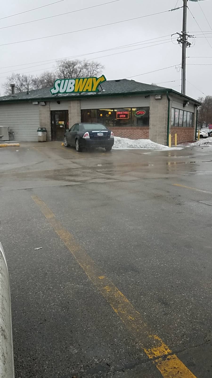 Subway | restaurant | 2251 E University Ave, Des Moines, IA 50317, USA | 5152625712 OR +1 515-262-5712