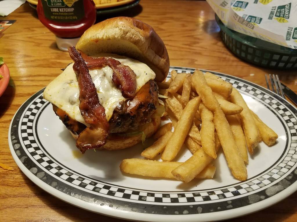 Quaker Steak & Lube | restaurant | 12832 Jefferson Ave, Newport News, VA 23608, USA | 7578745823 OR +1 757-874-5823