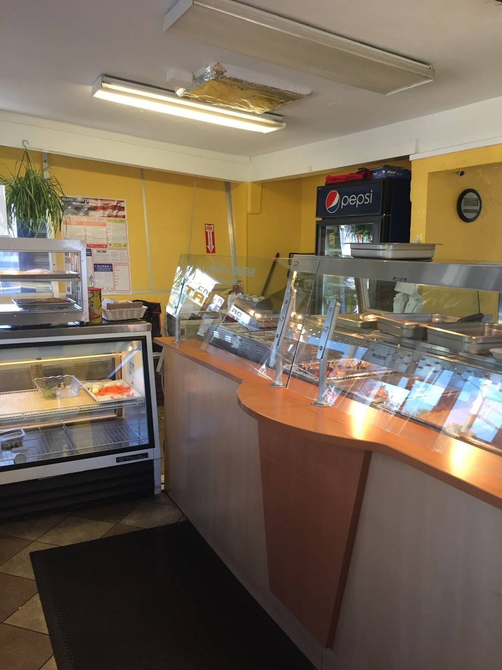 Leals kitchen | restaurant | 707 Warren Ave, Brockton, MA 02301, USA | 5085885955 OR +1 508-588-5955