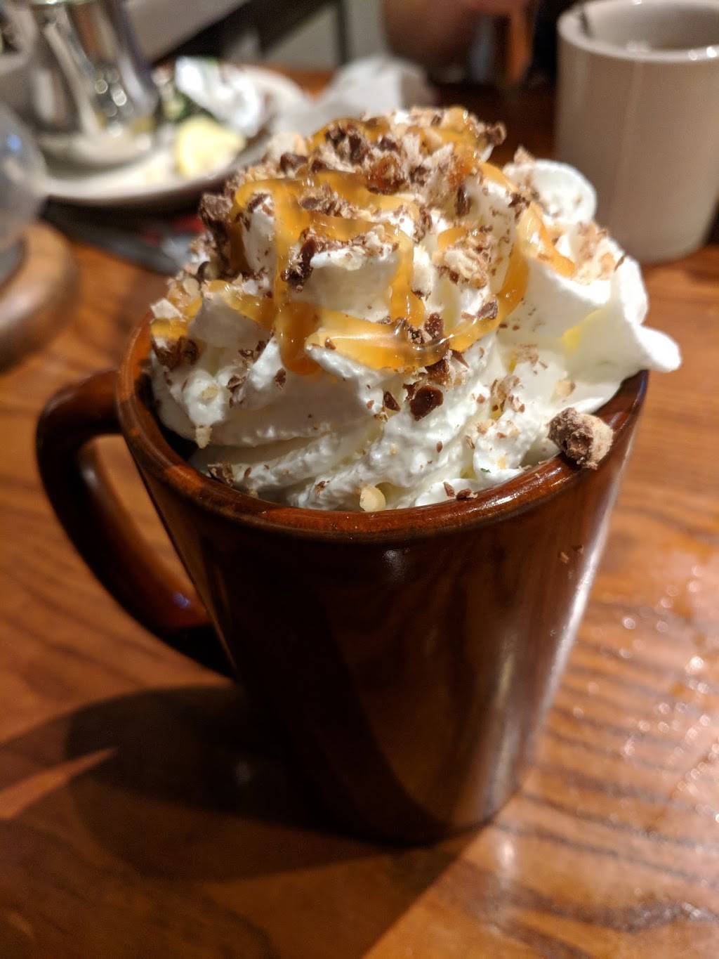 Cracker Barrel Old Country Store | restaurant | 2550 Peters Rd, Fort Pierce, FL 34945, USA | 7725959393 OR +1 772-595-9393