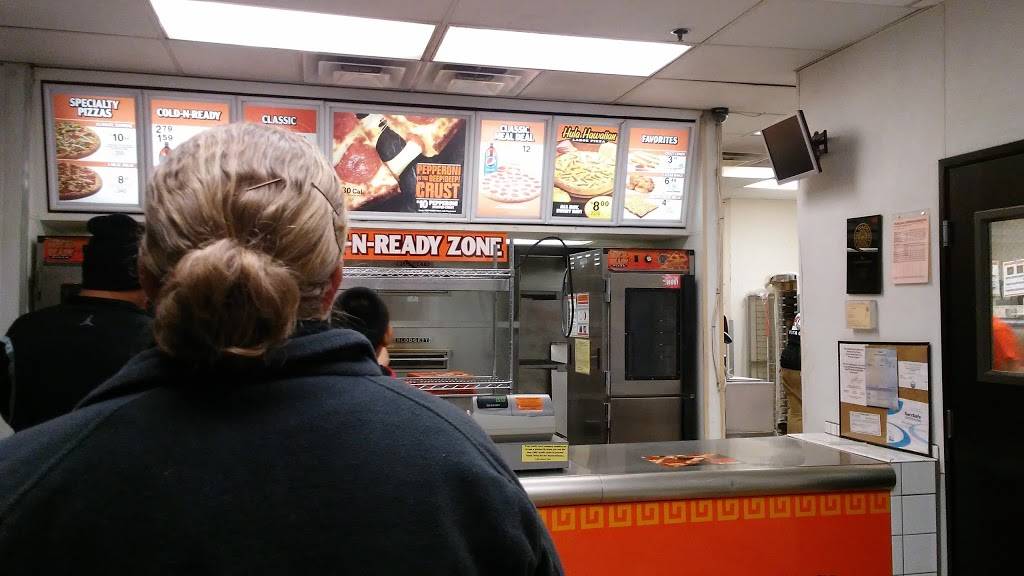 Little Caesars Pizza | meal takeaway | 16061 Bear Valley Rd, Hesperia, CA 92345, USA | 7609484454 OR +1 760-948-4454