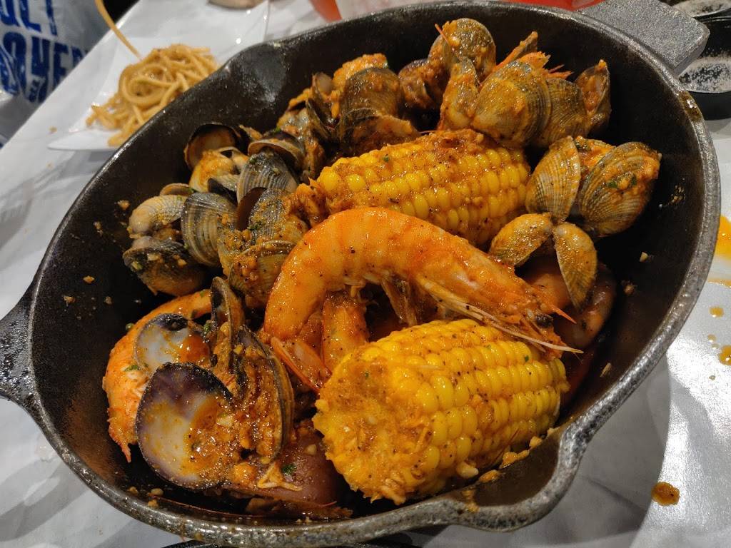 On The Hook | restaurant | 2445 E Imperial Hwy STE M, Brea, CA 92821, USA | 7146715886 OR +1 714-671-5886