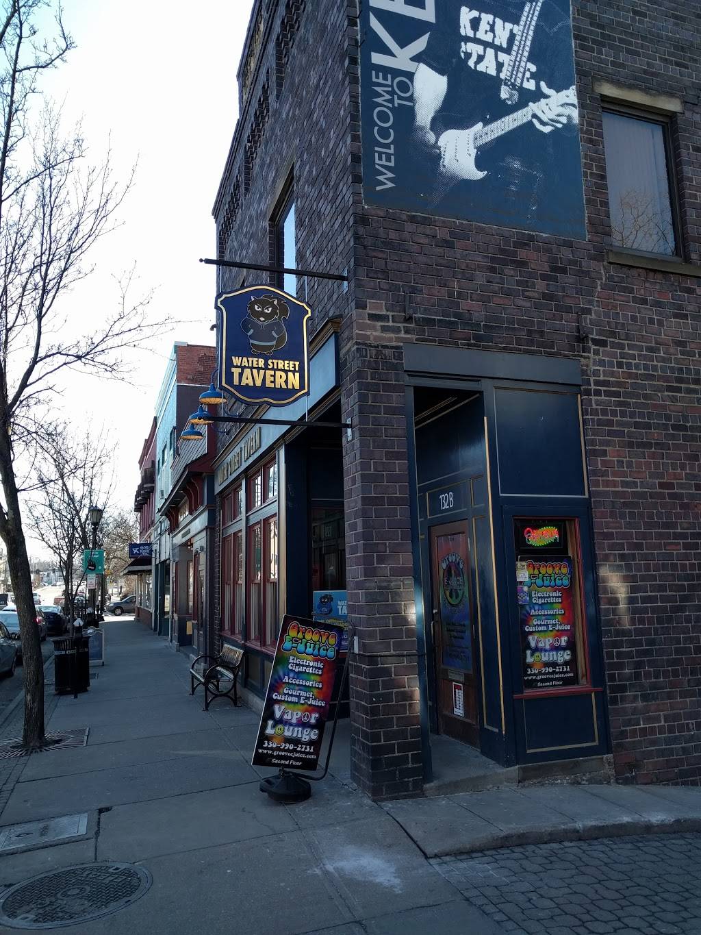 Water Street Tavern | meal takeaway | 132 S Water St, Kent, OH 44240, USA | 3306770700 OR +1 330-677-0700