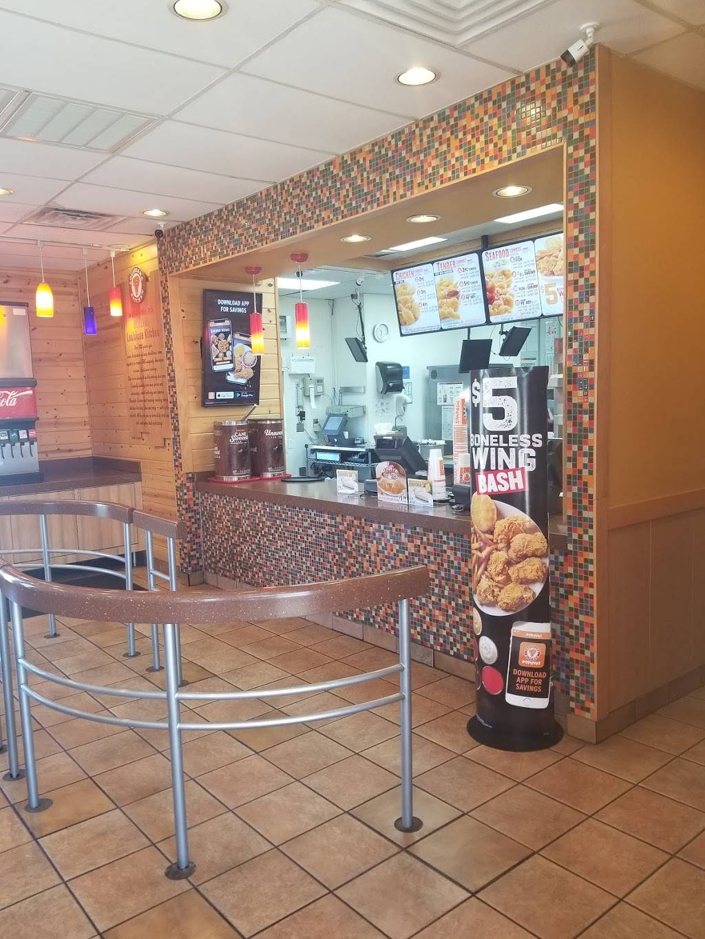 Popeyes Louisiana Kitchen | restaurant | 1747 S Cherry Ln, White Settlement, TX 76108, USA | 8172464516 OR +1 817-246-4516