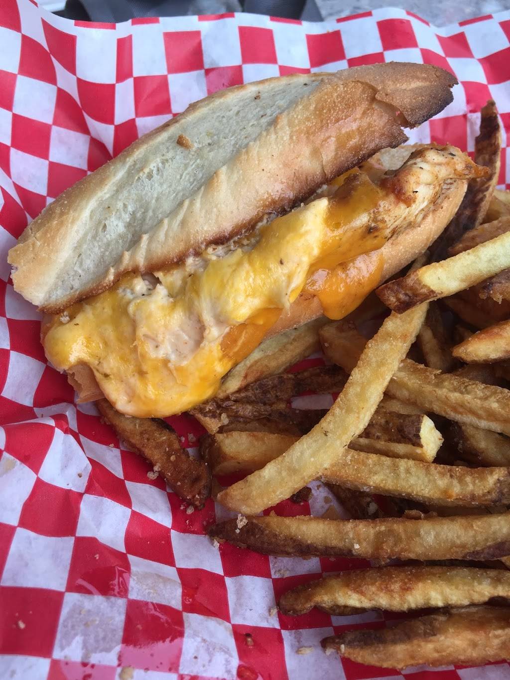 Red Eyes Dock Bar | restaurant | 428 Kent Narrow Way N, Grasonville, MD 21638, USA | 4108273937 OR +1 410-827-3937