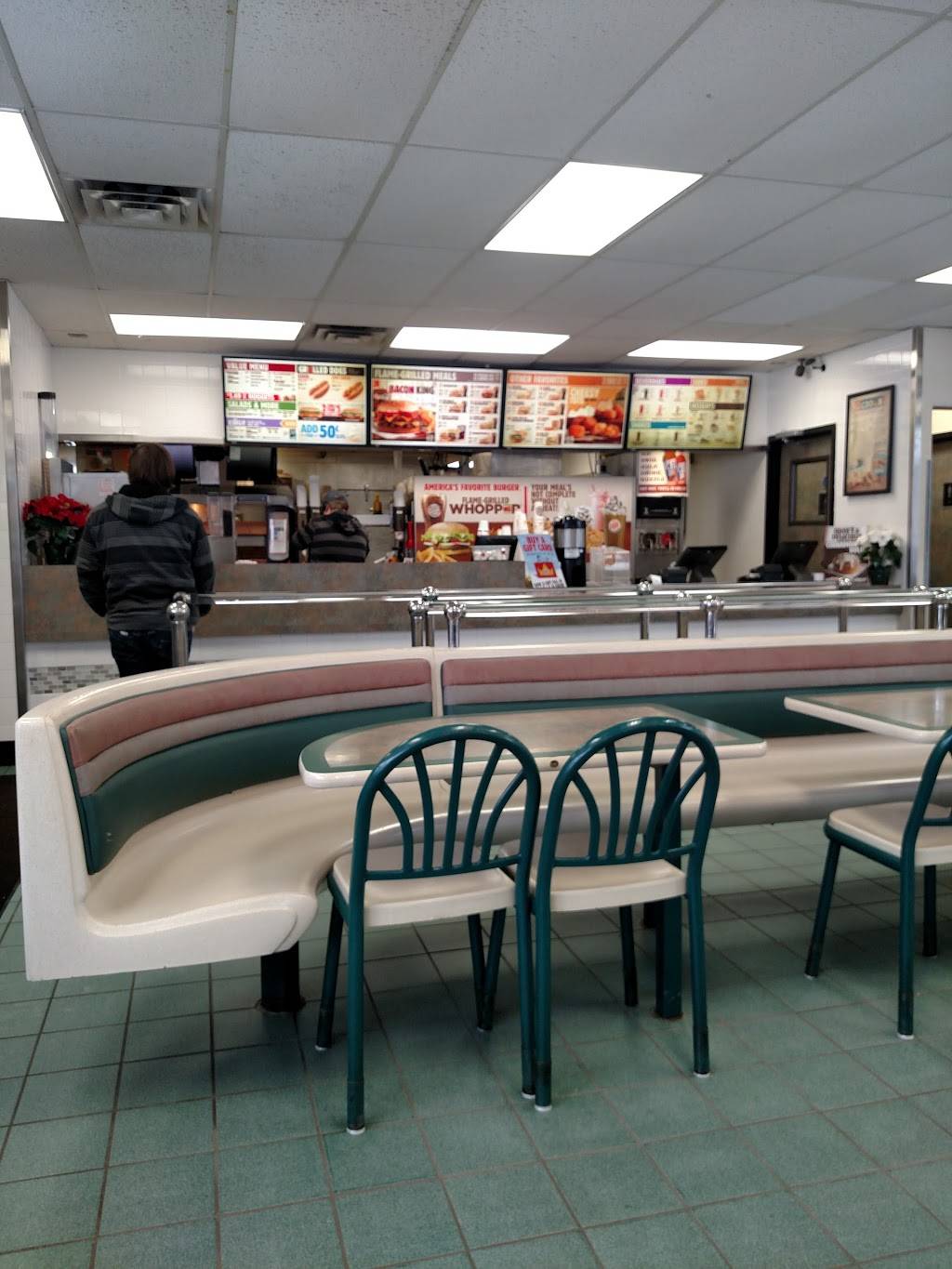 Burger King | restaurant | 920 Charlevoix Ave, Petoskey, MI 49770, USA | 2314390600 OR +1 231-439-0600