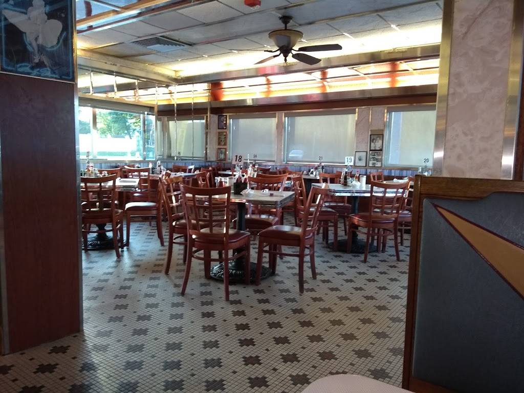 Southern Grille Hollywood Diner | restaurant | 123 N Dupont Hwy, Dover, DE 19901, USA | 3026789090 OR +1 302-678-9090