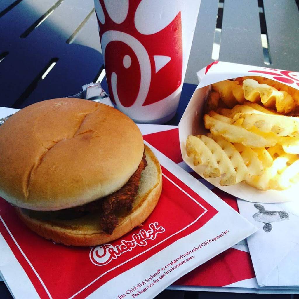 Chick-fil-A | restaurant | 457 River Hwy, Mooresville, NC 28117, USA | 7047990401 OR +1 704-799-0401