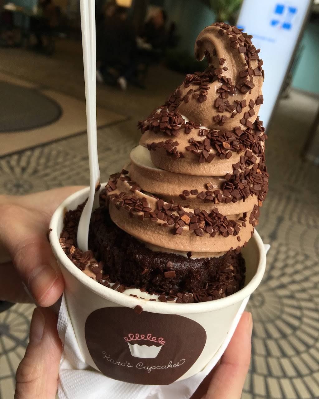 Karas Cupcakes | bakery | Three Embarcadero Center, San Francisco, CA 94111, USA | 4153912588 OR +1 415-391-2588