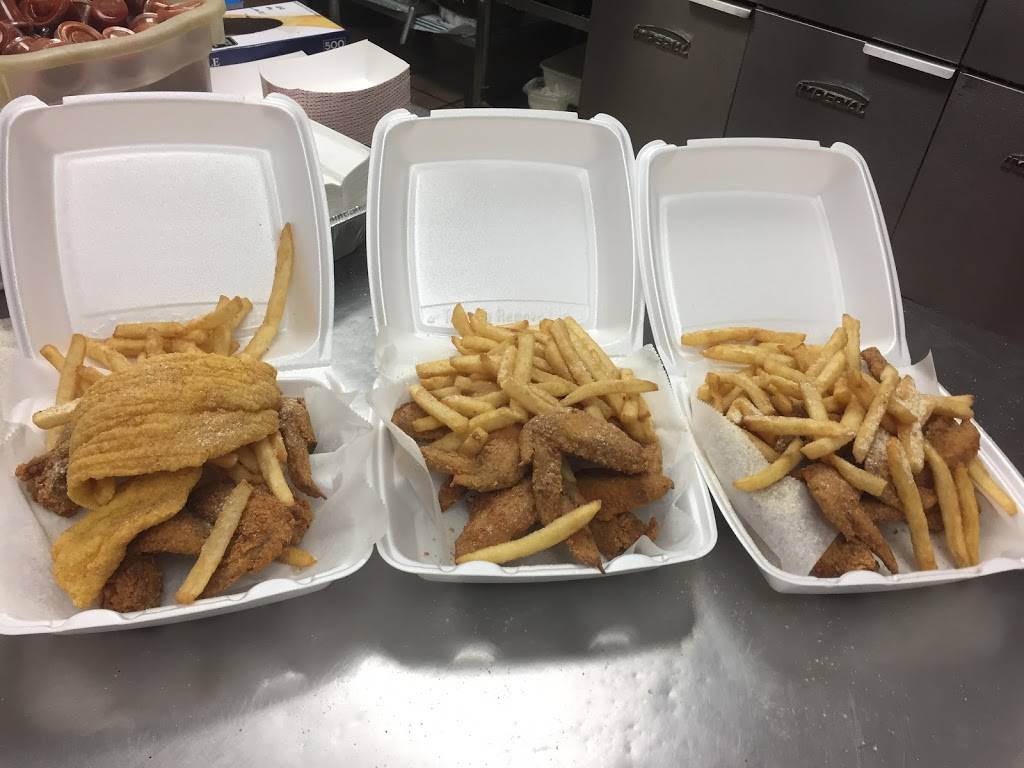Ya Boy Fish & Chicken | restaurant | 4304 S Anthony Blvd, Fort Wayne, IN 46806, USA | 2607445200 OR +1 260-744-5200