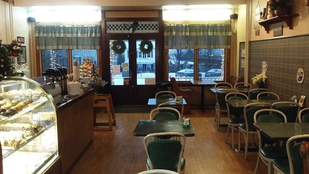 Muffin Man | restaurant | 15 S D and H Ave, Riverside, PA 17868, USA | 5702758811 OR +1 570-275-8811