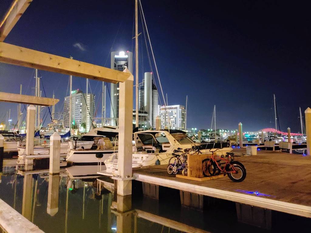 Tavern On the Bay | restaurant | 108 Peoples St, Corpus Christi, TX 78401, USA | 3618818503 OR +1 361-881-8503