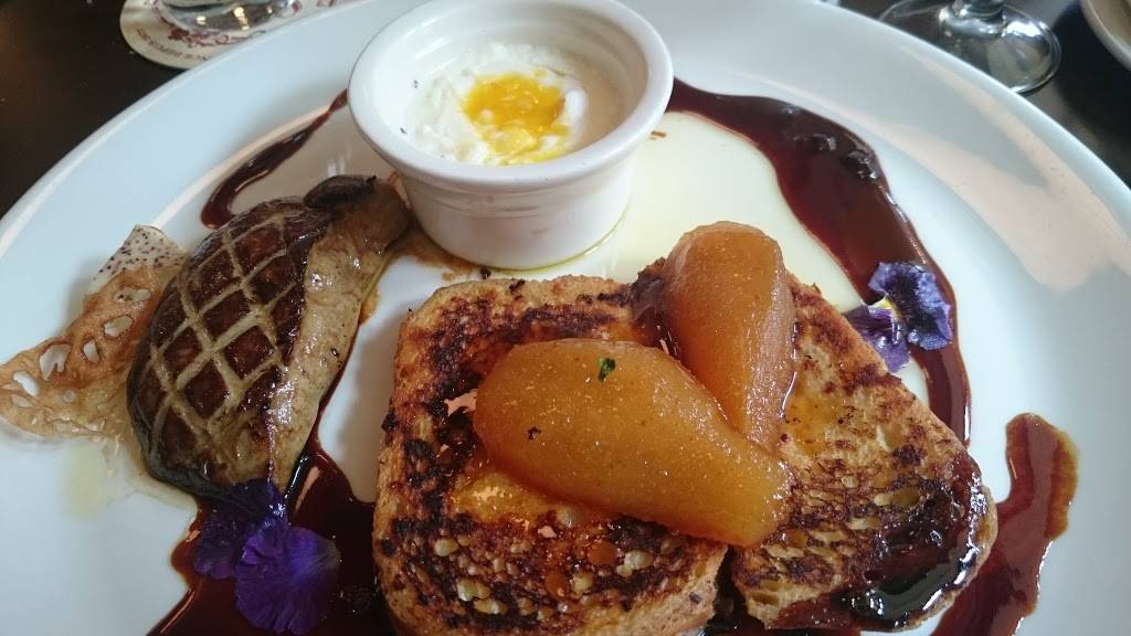 Le Sélect Bistro | restaurant | 432 Wellington St W, Toronto, ON M5V 1E3, Canada | 4165966405 OR +1 416-596-6405