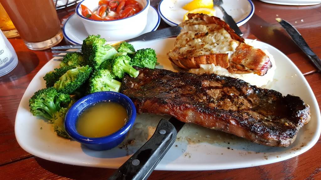 Red Lobster | restaurant | 8401 Gateway Blvd W, El Paso, TX 79925, USA | 9157812202 OR +1 915-781-2202