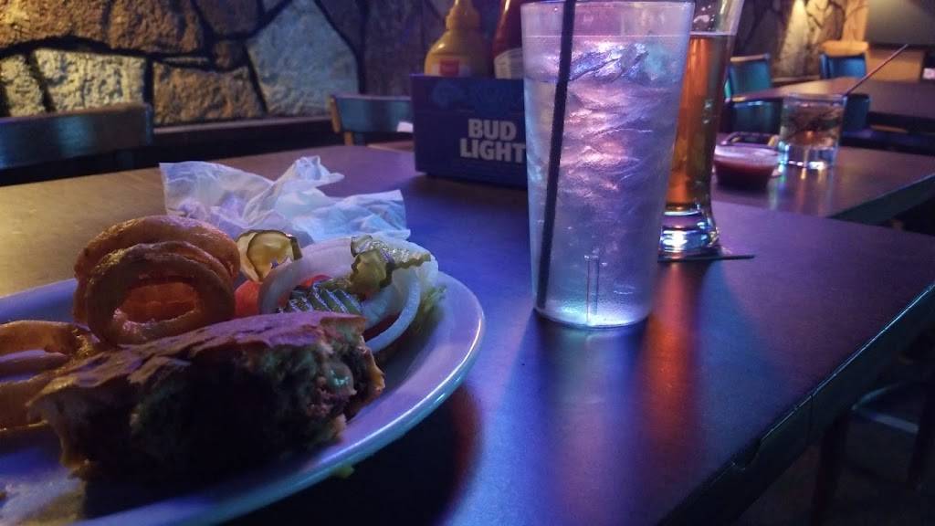 Players Club Bar & Grill | restaurant | 1501 S Noland Rd, Independence, MO 64055, USA | 8168369400 OR +1 816-836-9400