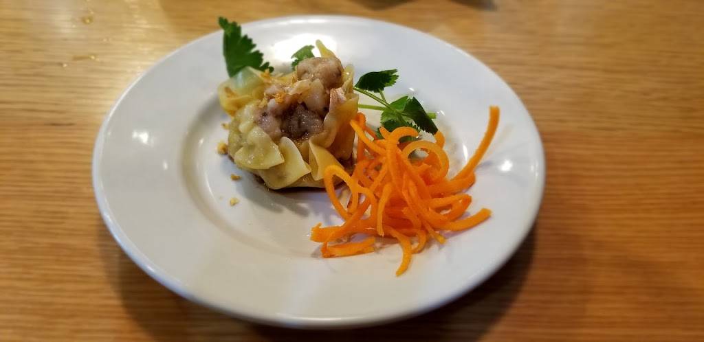 Monsoon Siam | restaurant | 2045 Atwood Ave, Madison, WI 53704, USA | 6082849282 OR +1 608-284-9282