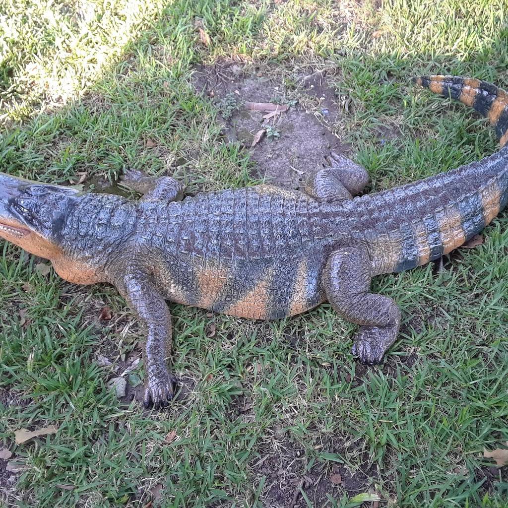 Mona Lisa Bar and Grill | restaurant | 439 Laroussini St, Westwego, LA 70094, USA | 5043417097 OR +1 504-341-7097