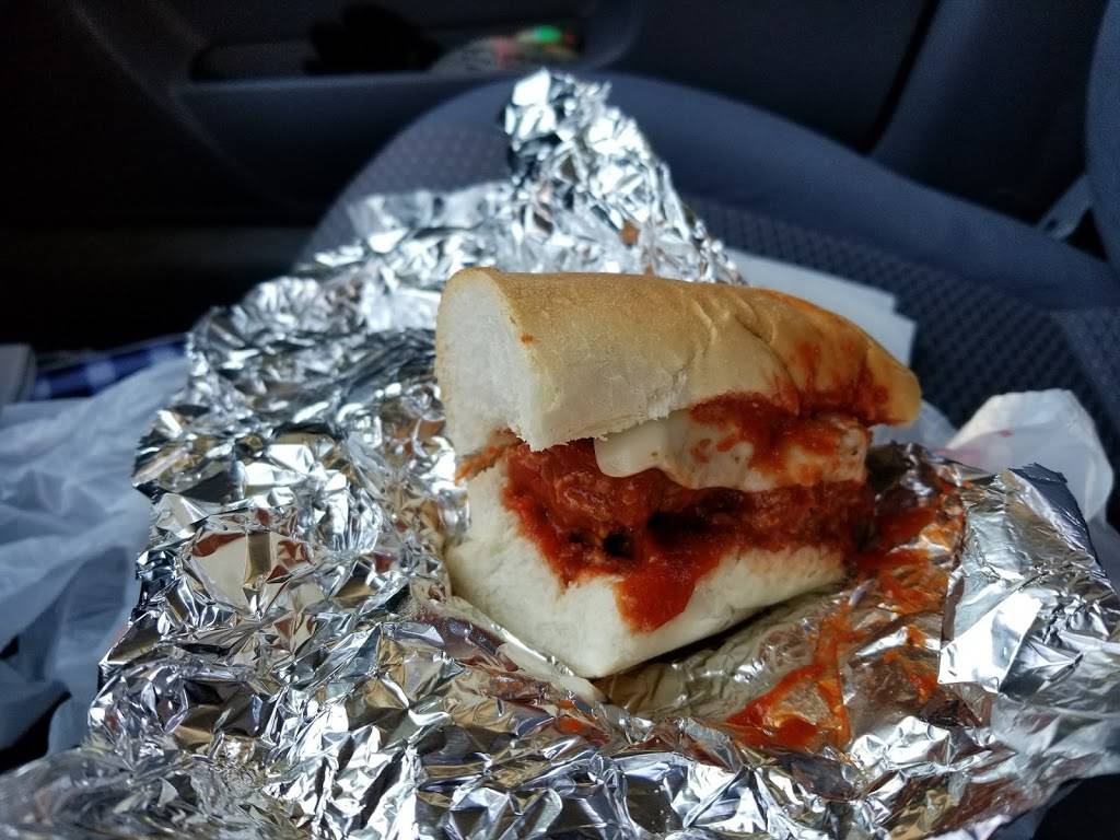 Eovaldis Deli | meal takeaway | 2201 Edwards St, St. Louis, MO 63110, USA | 3147715707 OR +1 314-771-5707