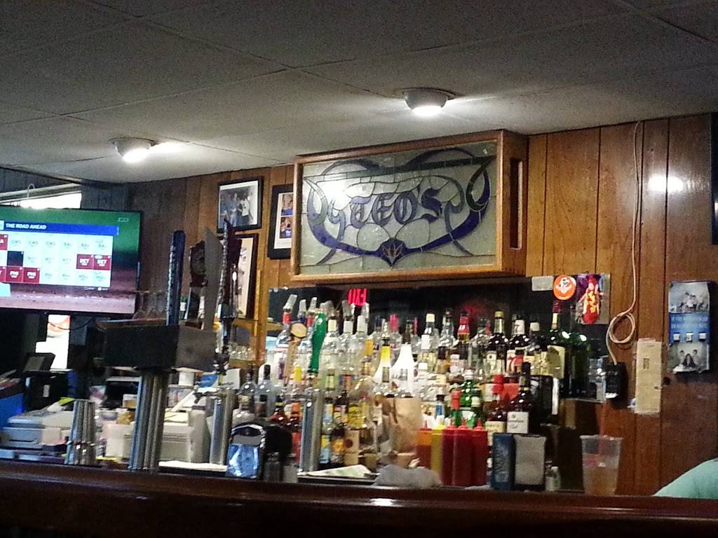 Teos | Hotdogs Restaurant | restaurant | 1410 East St, Pittsfield, MA 01201, USA | 4134479592 OR +1 413-447-9592
