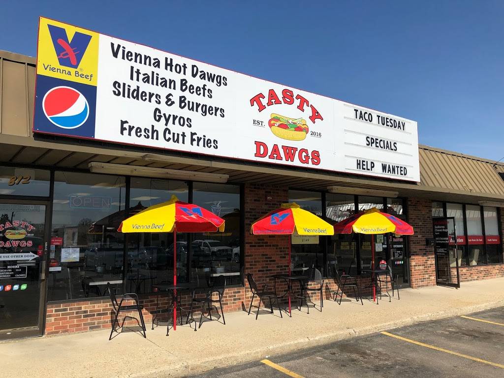 Tasty Dawgs of Elk Grove | restaurant | 812 E Higgins Rd, Elk Grove Village, IL 60007, USA | 8472584281 OR +1 847-258-4281